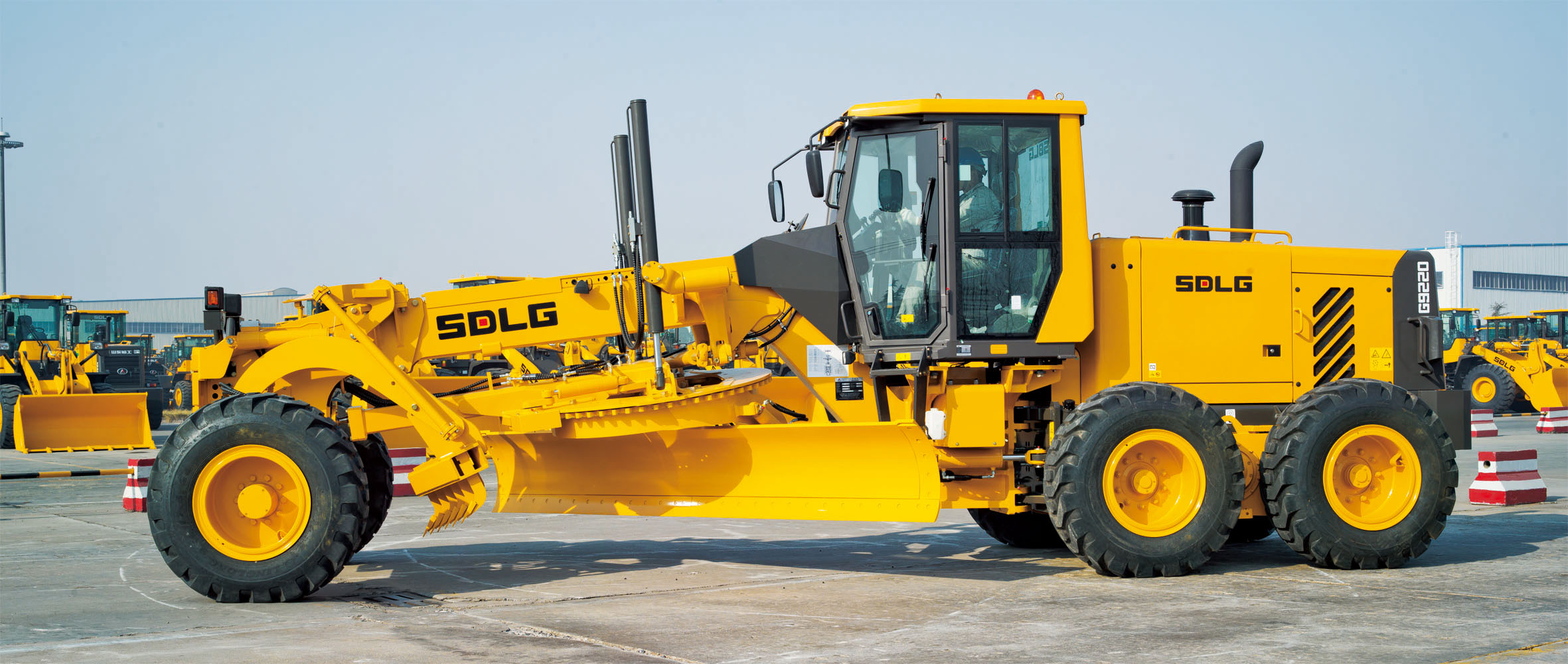 G9220-02.jpg