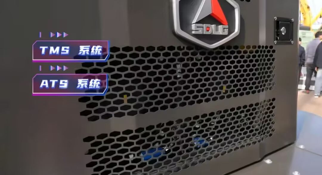 CE3E8661A2E5BA00457CC55E59A0DE2B.jpg